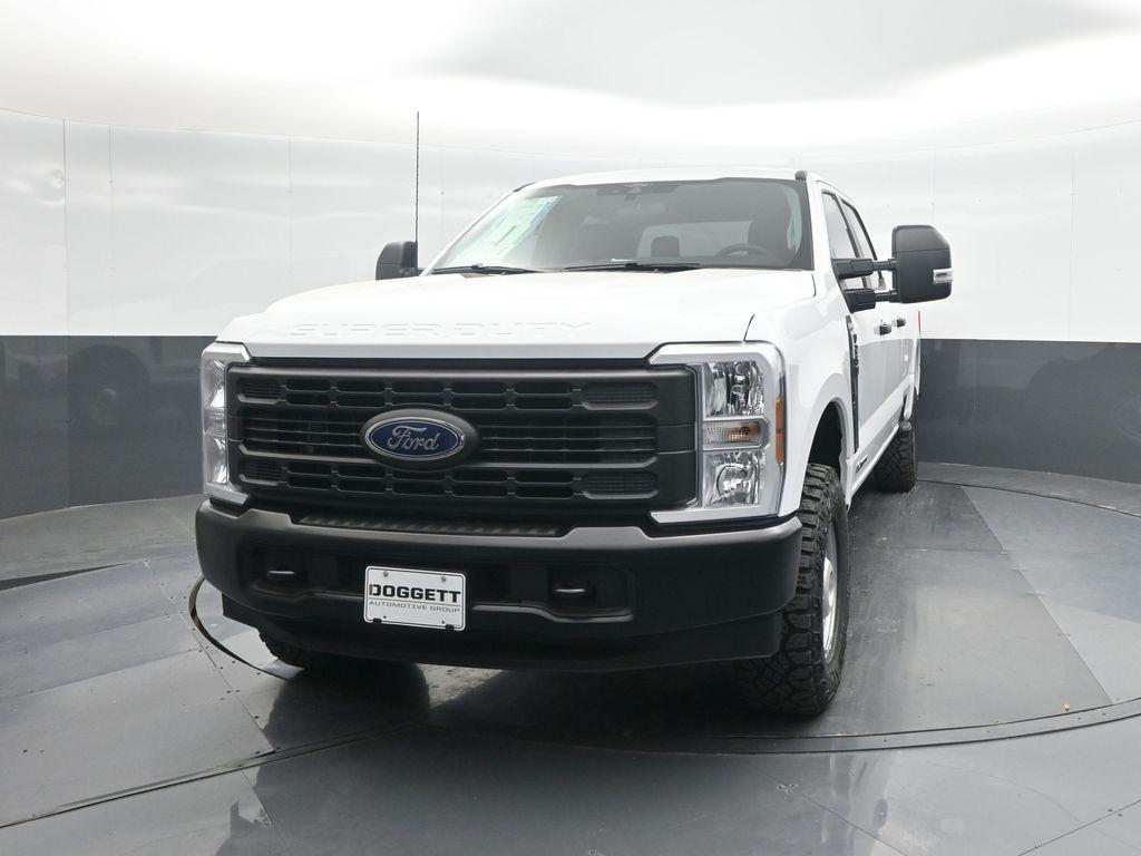 new 2025 Ford F-250 car, priced at $60,374