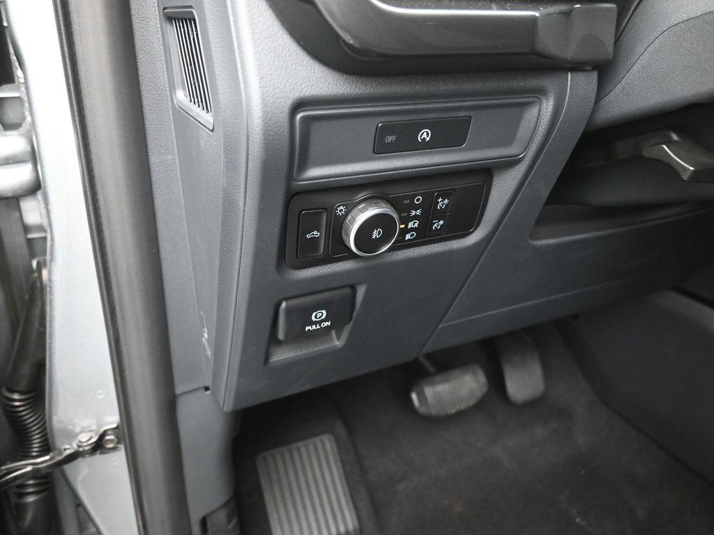 new 2025 Ford F-150 car, priced at $47,612