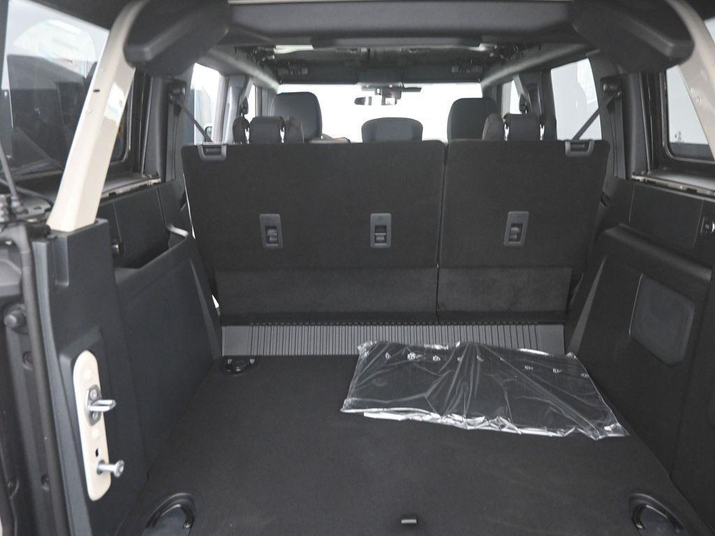 new 2025 Ford Bronco car, priced at $39,975