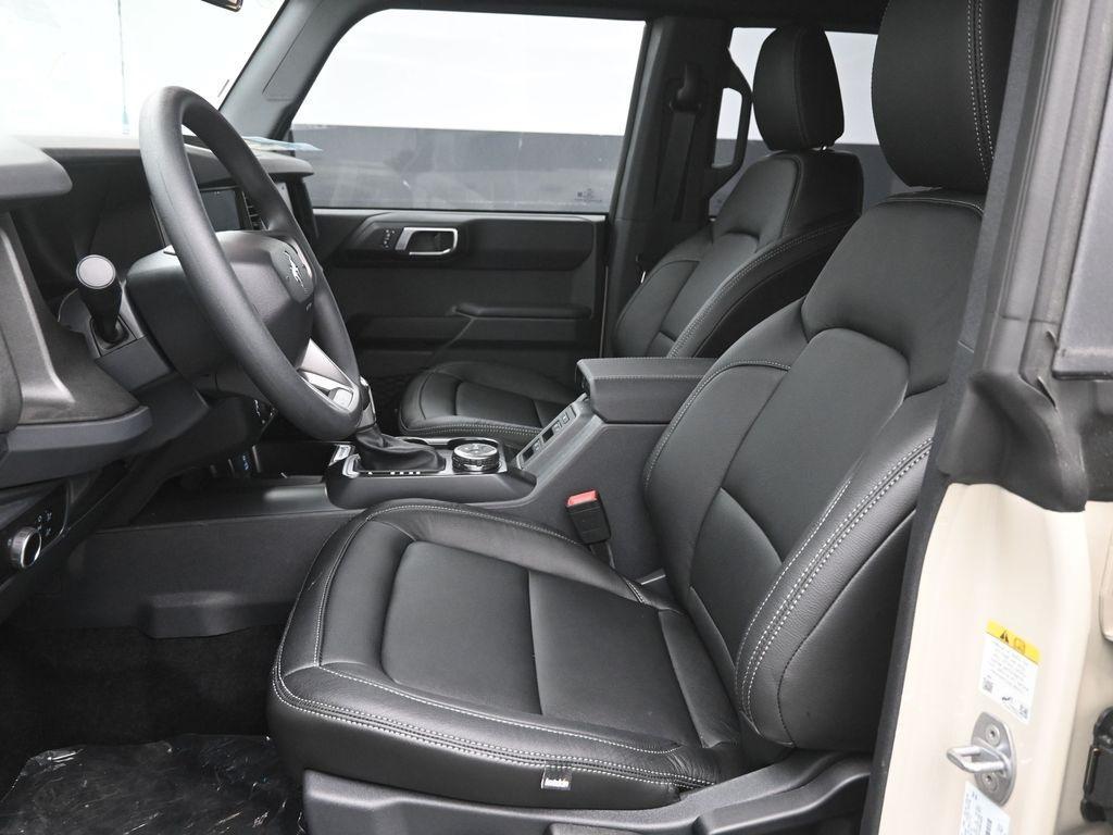 new 2025 Ford Bronco car, priced at $50,486