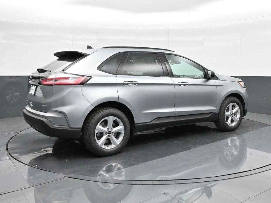 new 2024 Ford Edge car, priced at $30,919