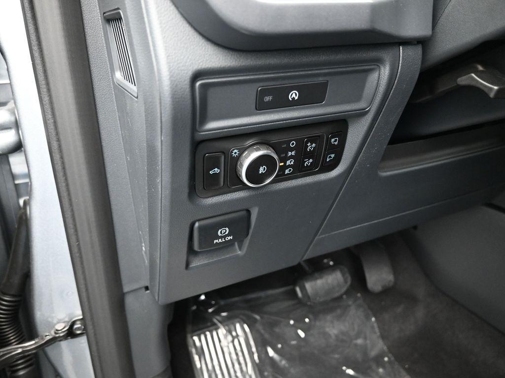 new 2025 Ford F-150 car, priced at $48,386