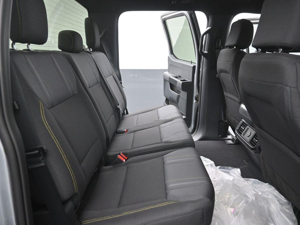 new 2025 Ford F-150 car, priced at $43,633