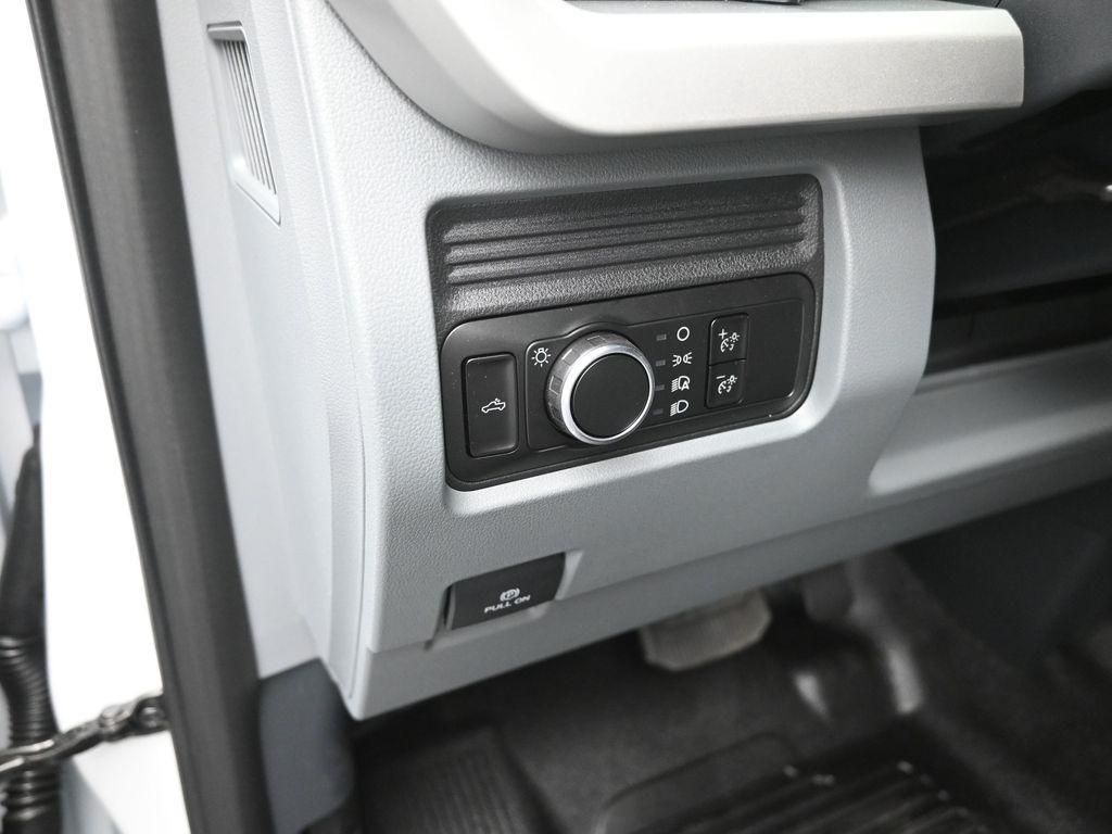 new 2025 Ford F-250 car, priced at $59,874