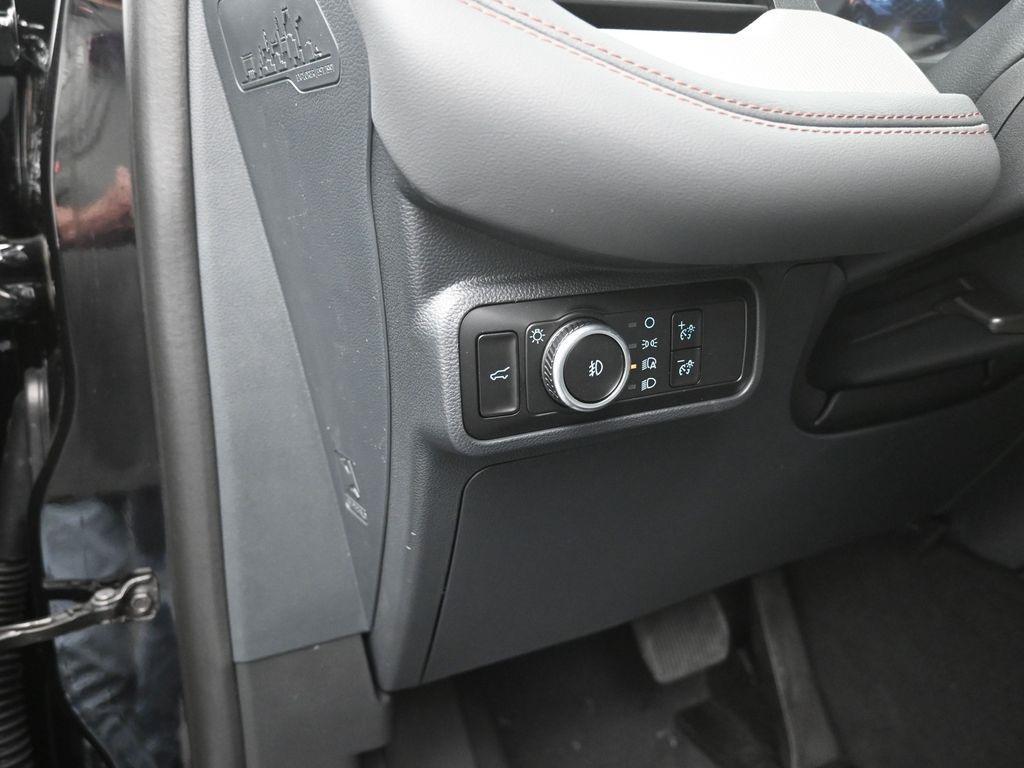 new 2025 Ford Explorer car, priced at $40,245