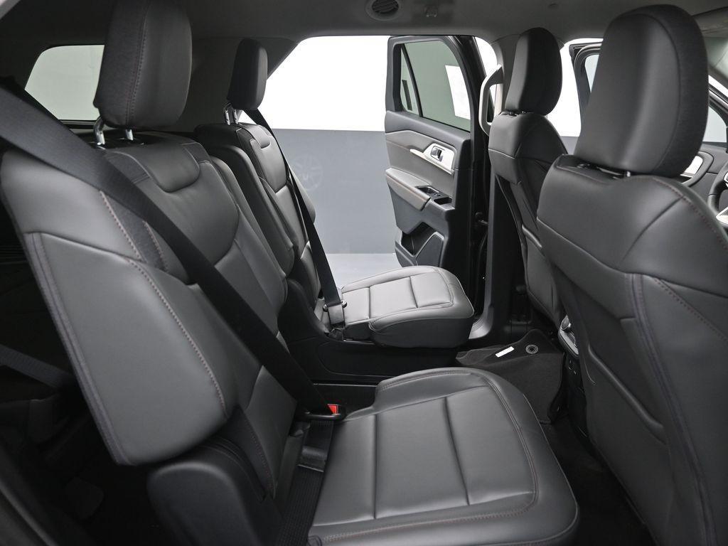 new 2025 Ford Explorer car, priced at $40,245