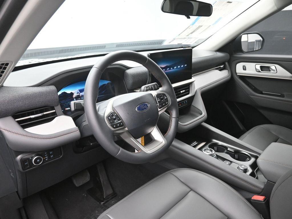 new 2025 Ford Explorer car, priced at $40,245