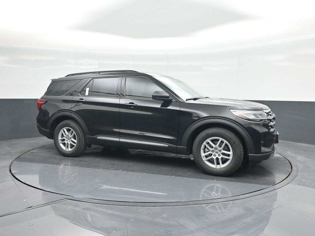 new 2025 Ford Explorer car, priced at $40,245