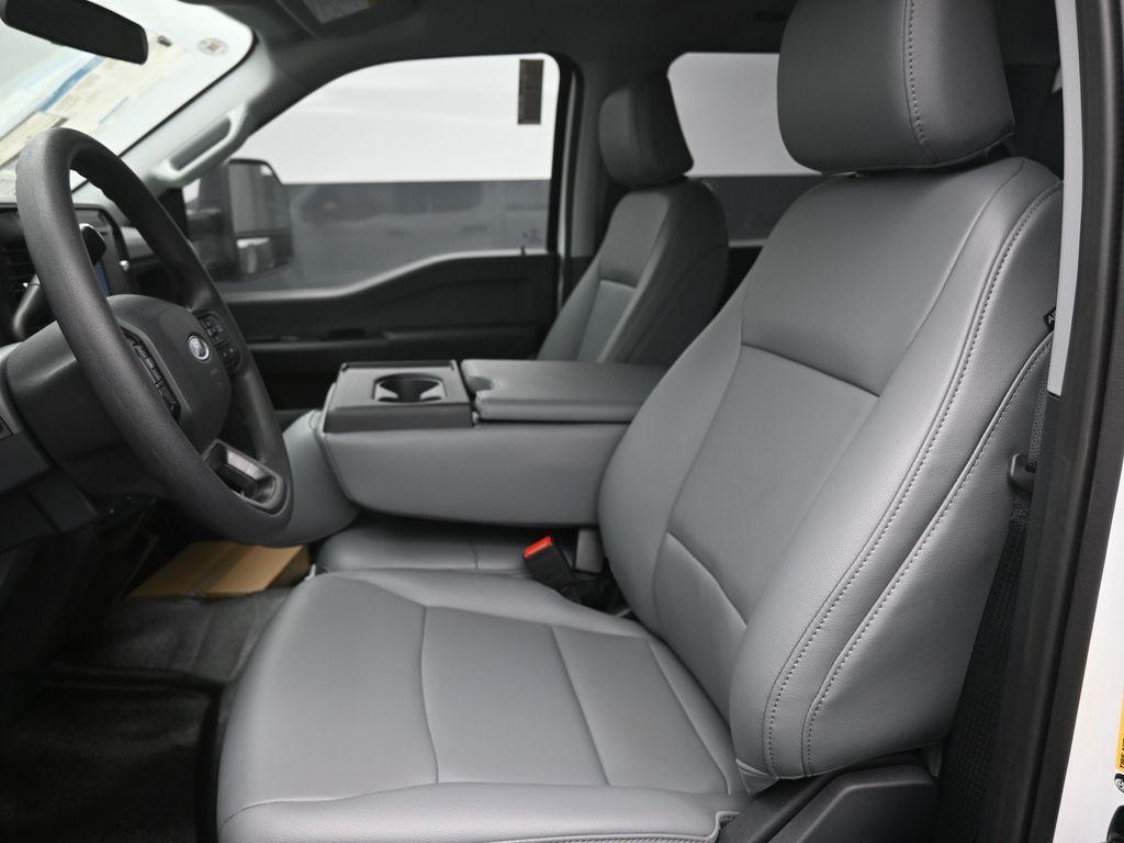 new 2025 Ford F-250 car, priced at $59,374