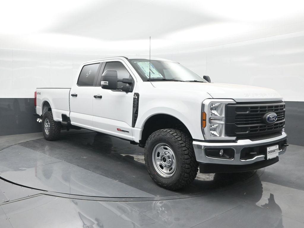 new 2025 Ford F-250 car, priced at $61,978