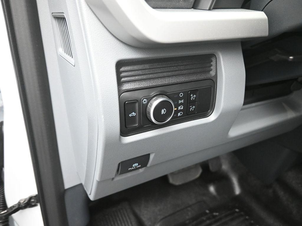 new 2025 Ford F-250 car, priced at $61,978