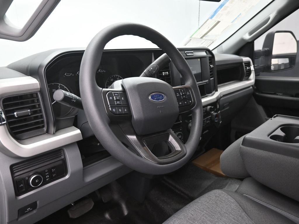 new 2025 Ford F-250 car, priced at $61,978
