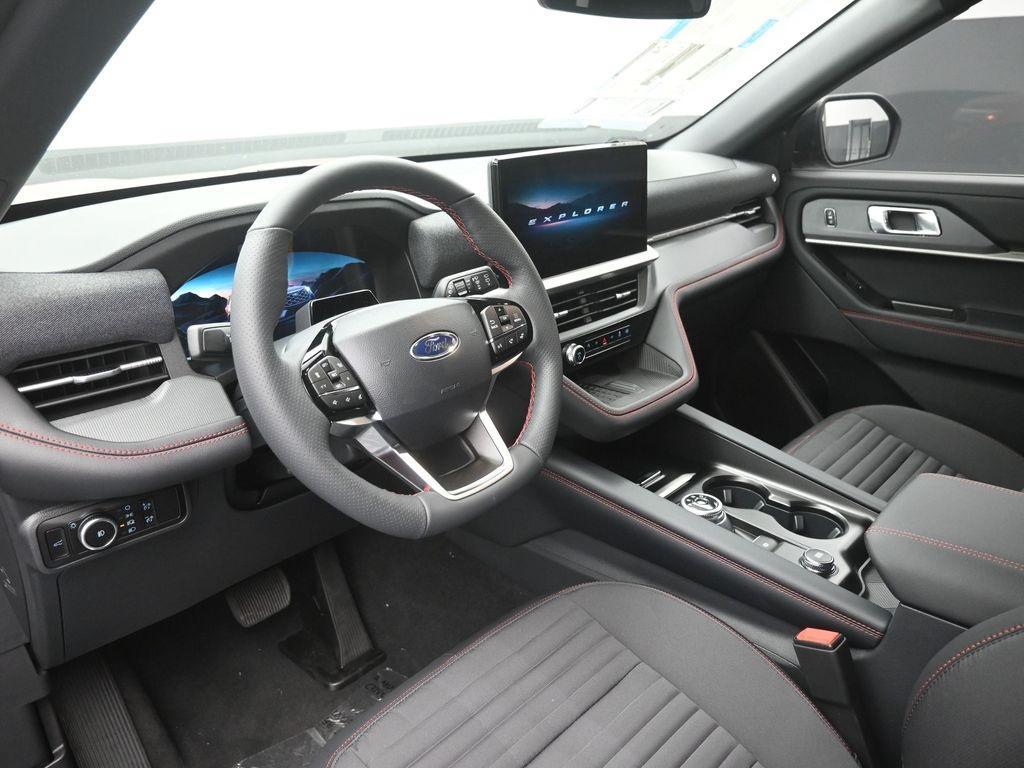 new 2025 Ford Explorer car, priced at $42,276