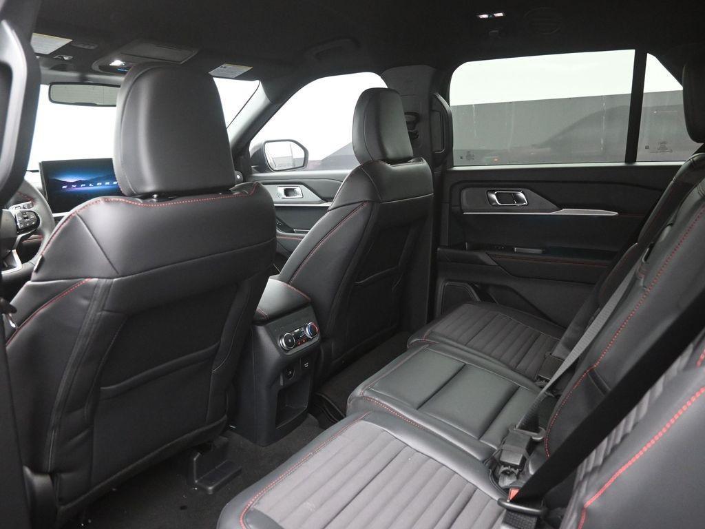new 2025 Ford Explorer car, priced at $42,276