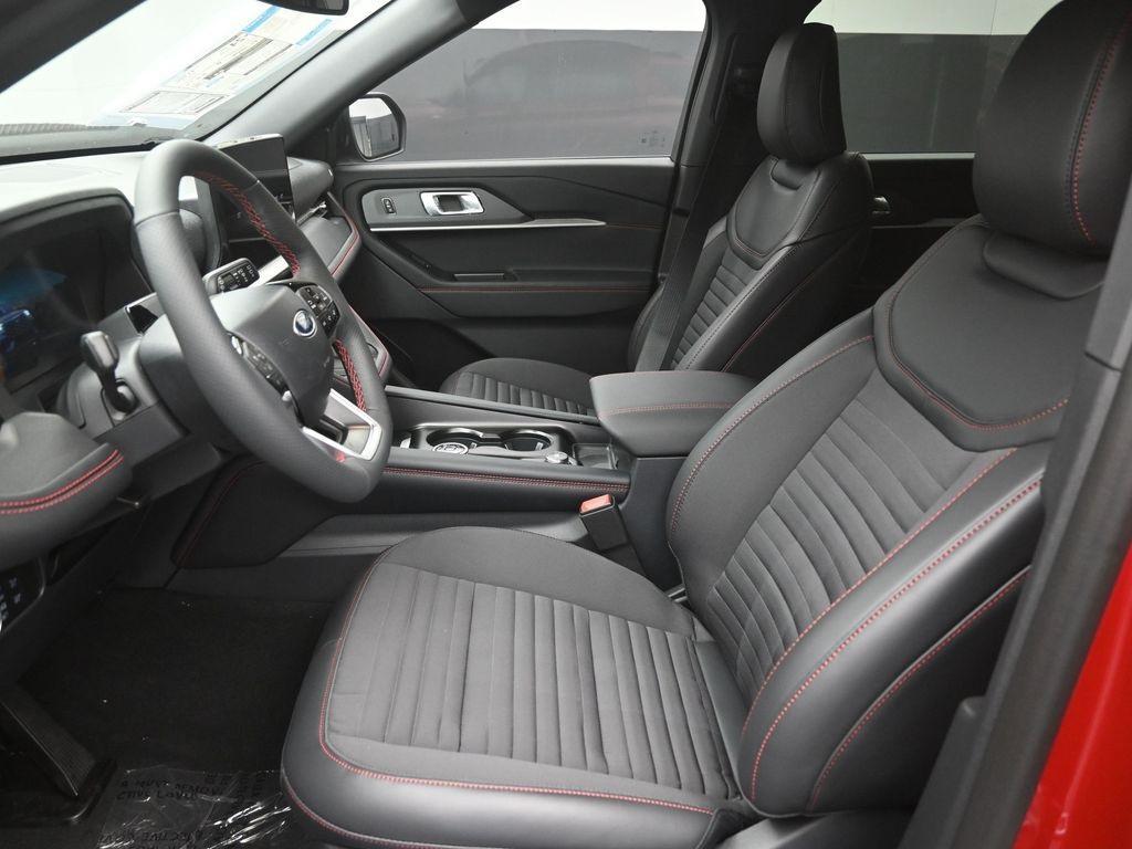new 2025 Ford Explorer car, priced at $42,276