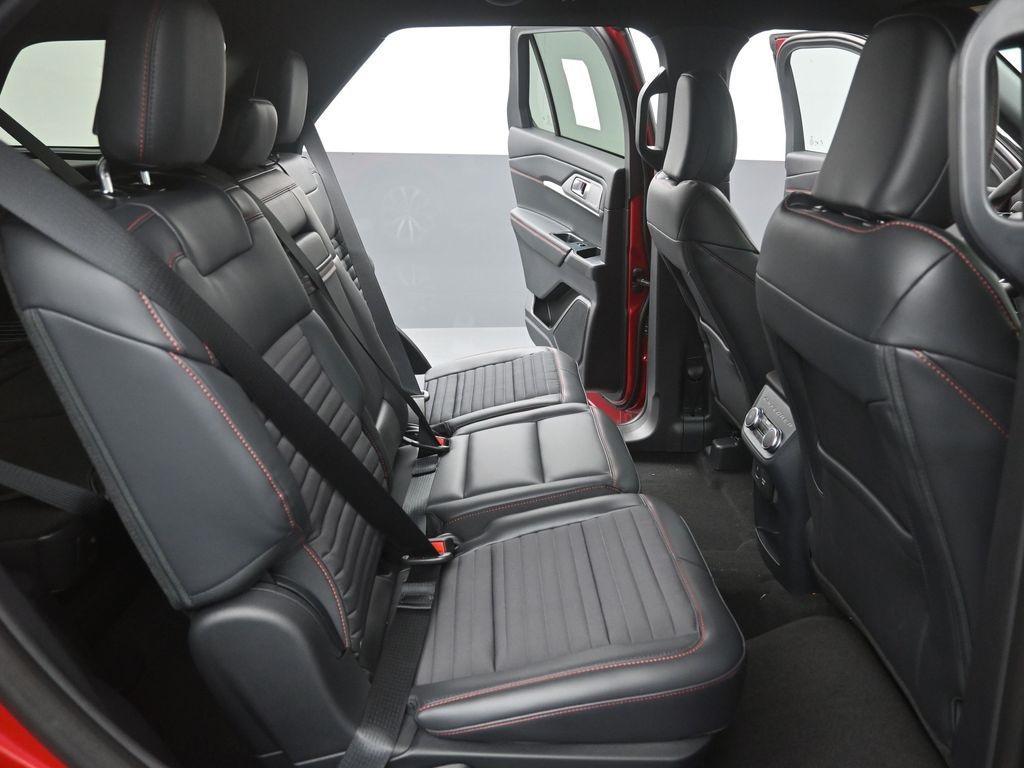 new 2025 Ford Explorer car, priced at $42,276