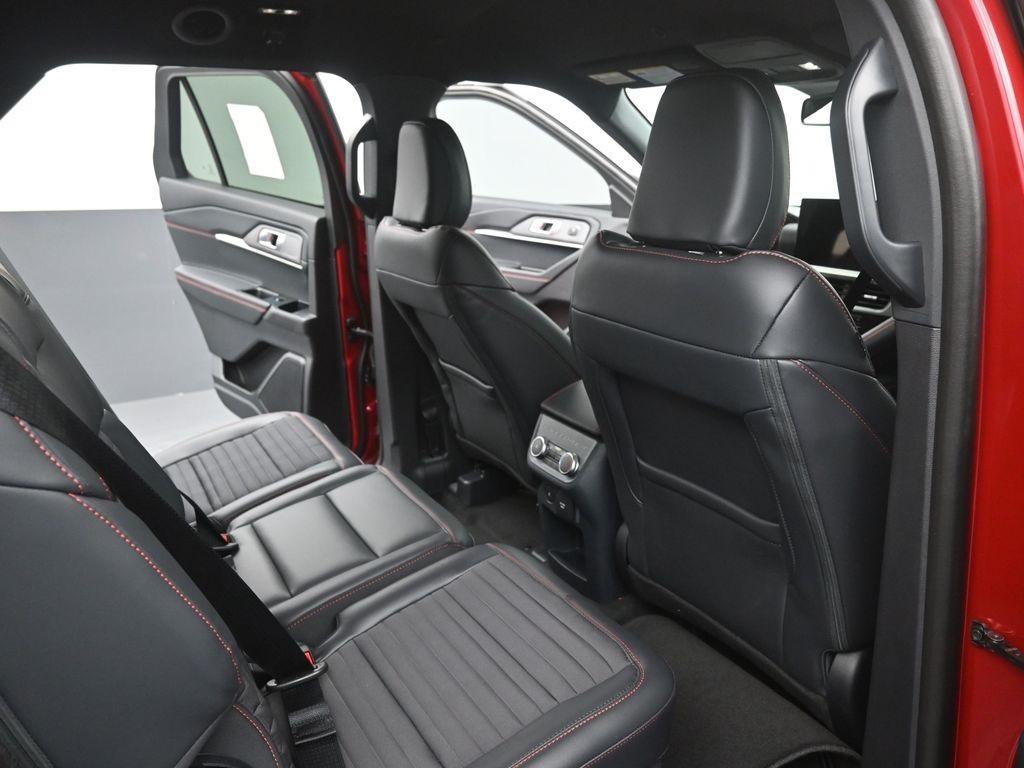 new 2025 Ford Explorer car, priced at $42,276
