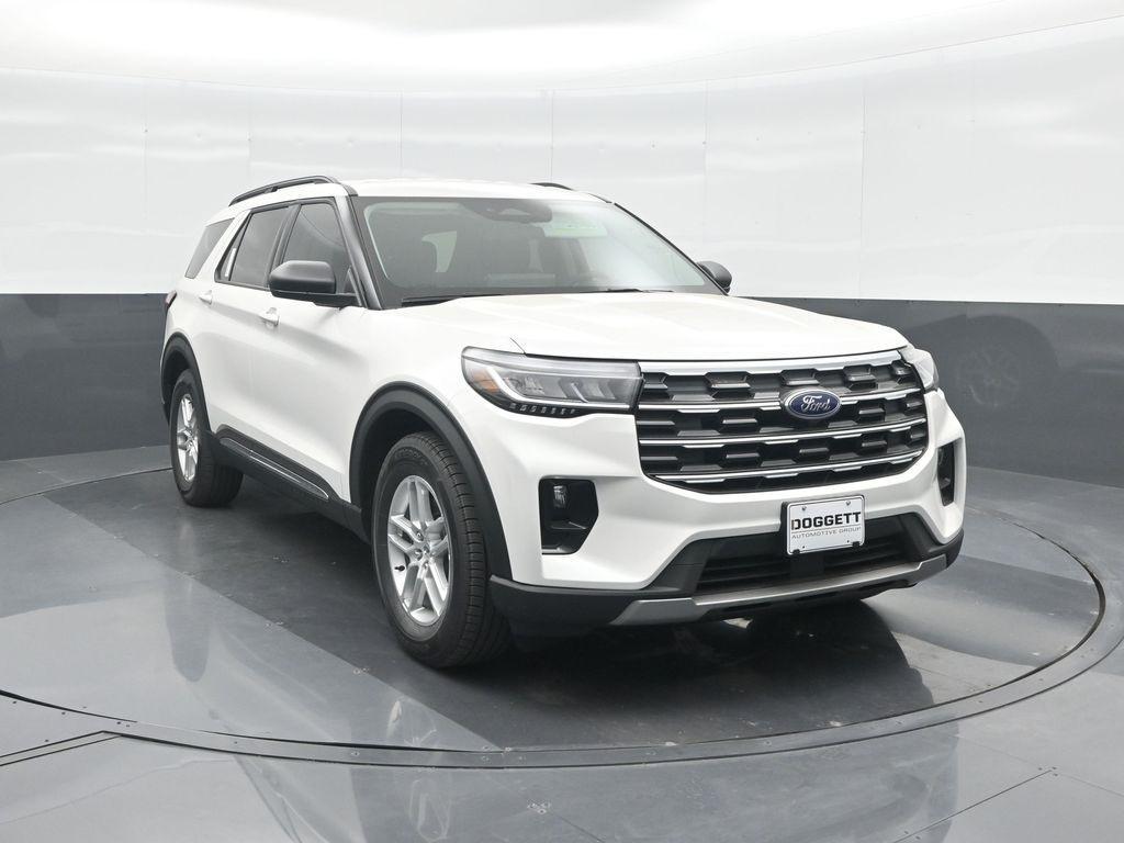 new 2025 Ford Explorer car, priced at $43,672
