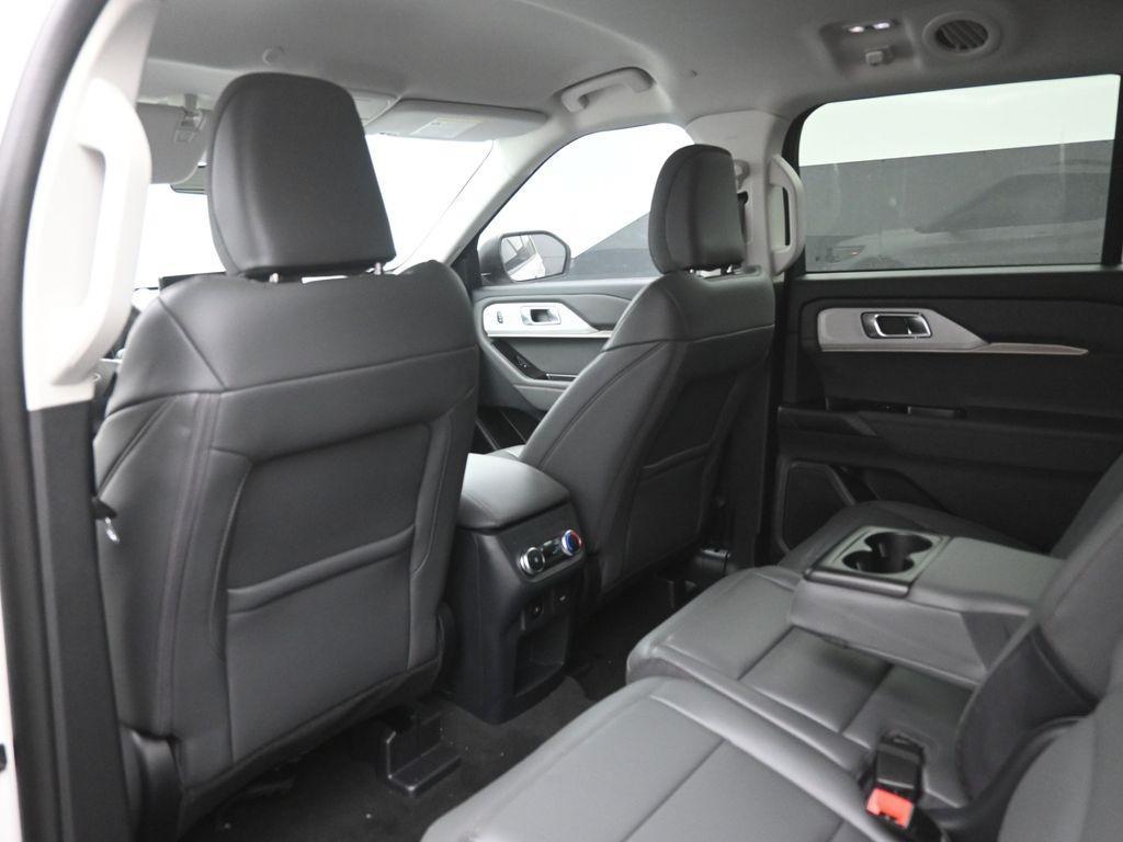 new 2025 Ford Explorer car, priced at $43,672