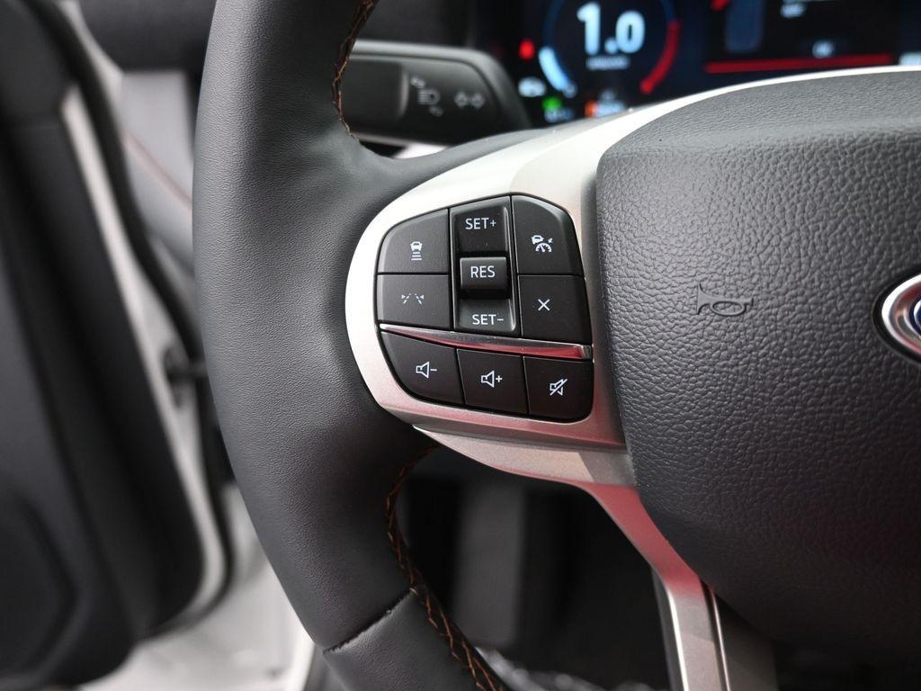 new 2025 Ford Explorer car, priced at $43,672