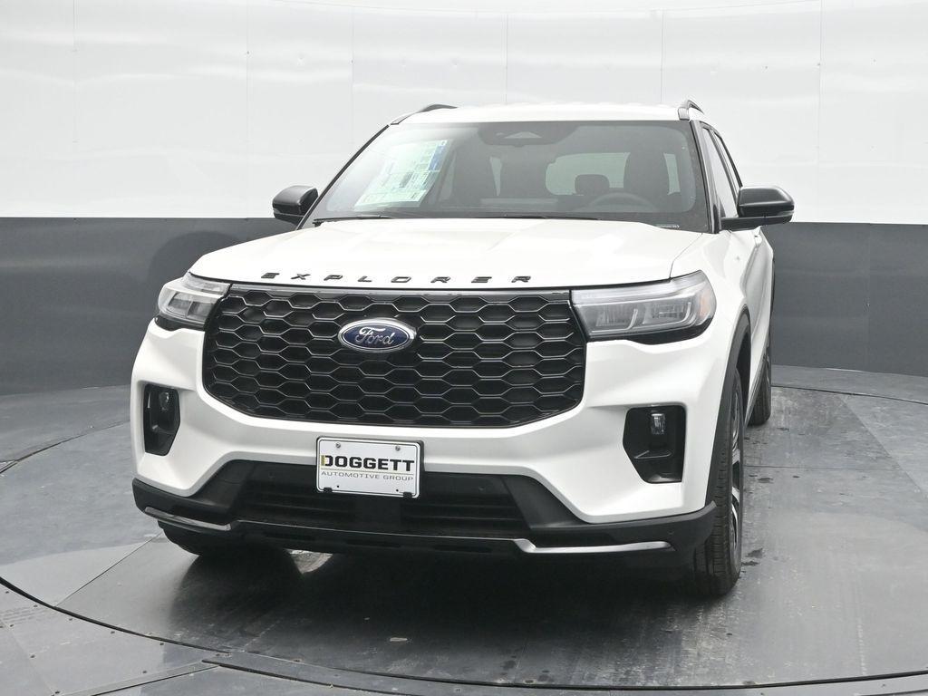 new 2025 Ford Explorer car, priced at $41,284