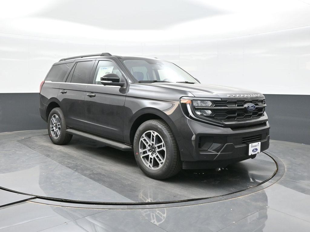 new 2025 Ford Expedition car, priced at $68,705
