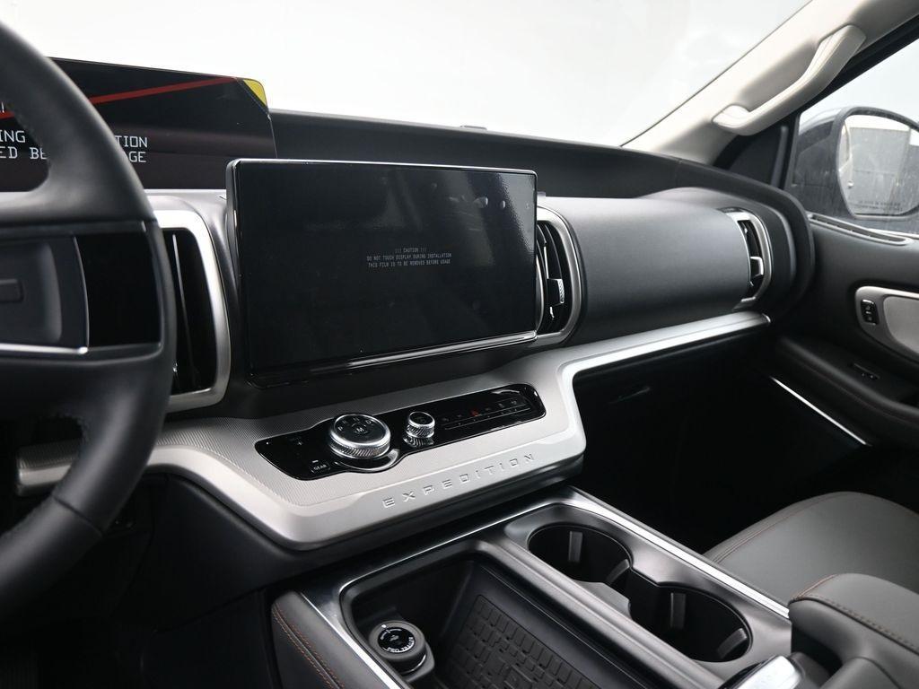 new 2025 Ford Expedition car, priced at $68,705