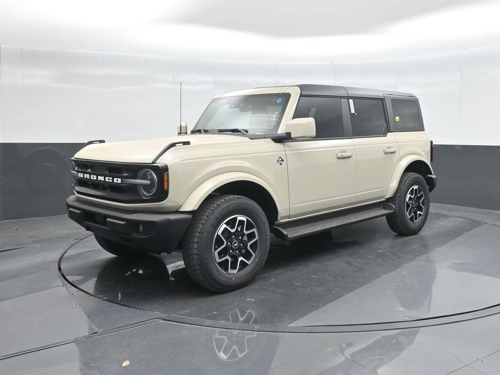 new 2025 Ford Bronco car, priced at $48,221