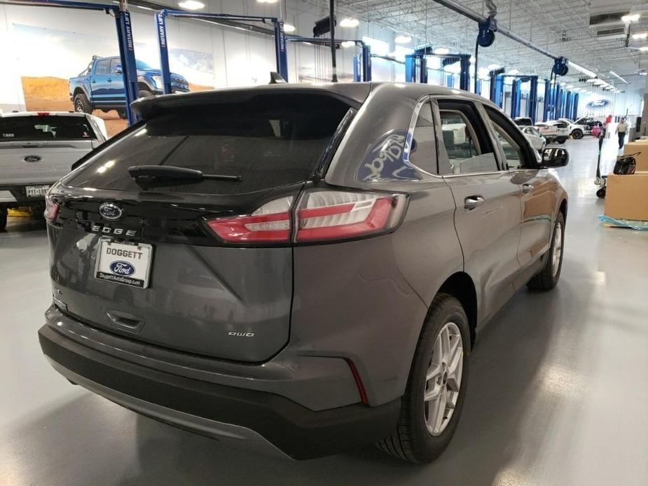 new 2024 Ford Edge car, priced at $28,246