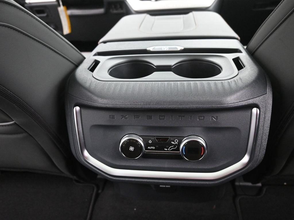 new 2025 Ford Expedition car, priced at $66,076