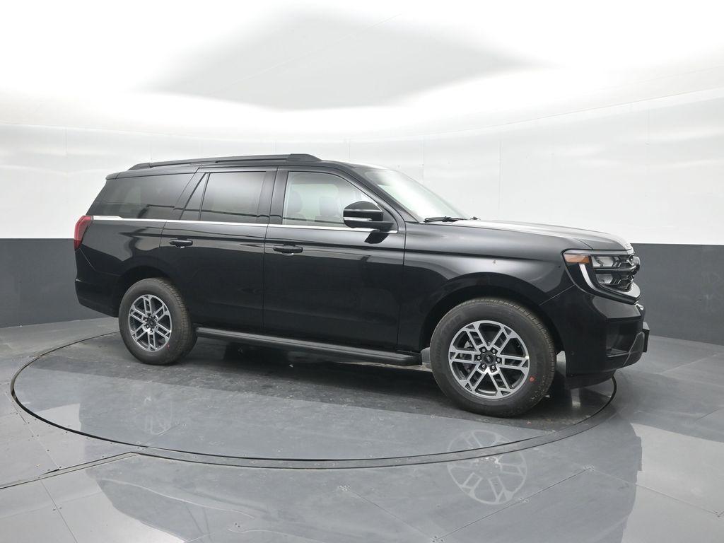 new 2025 Ford Expedition car, priced at $66,076