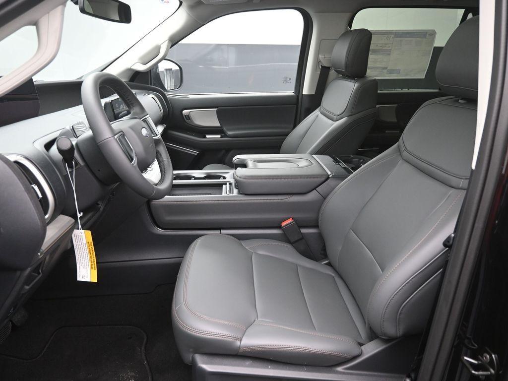 new 2025 Ford Expedition car, priced at $66,076