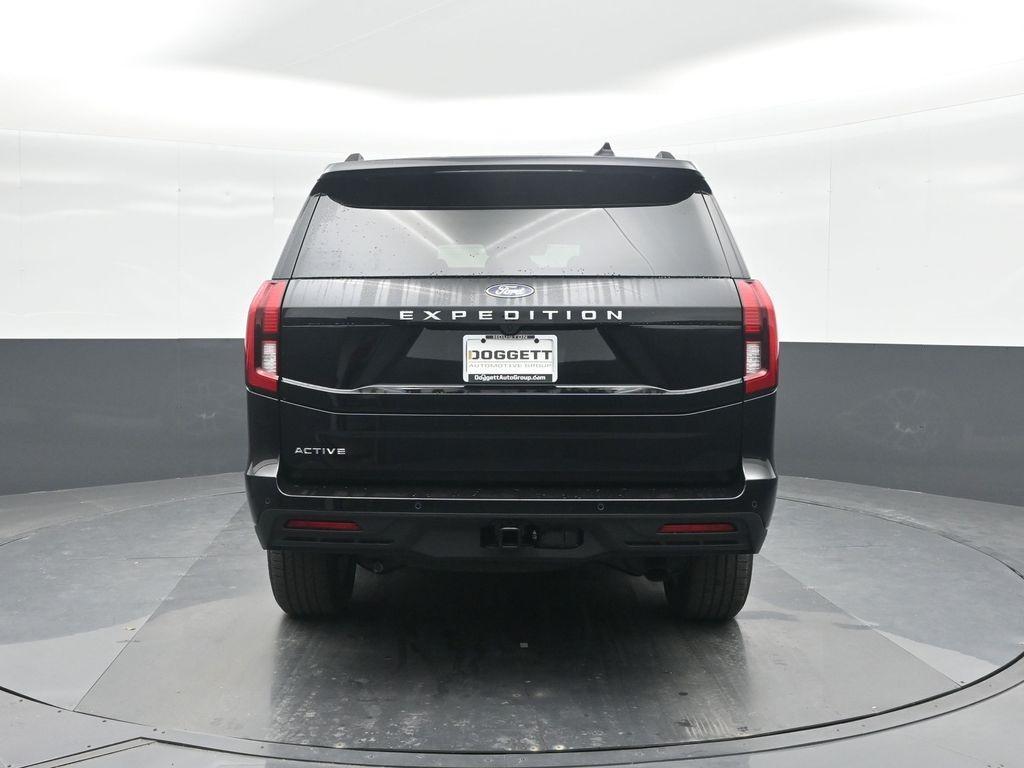 new 2025 Ford Expedition car, priced at $66,076