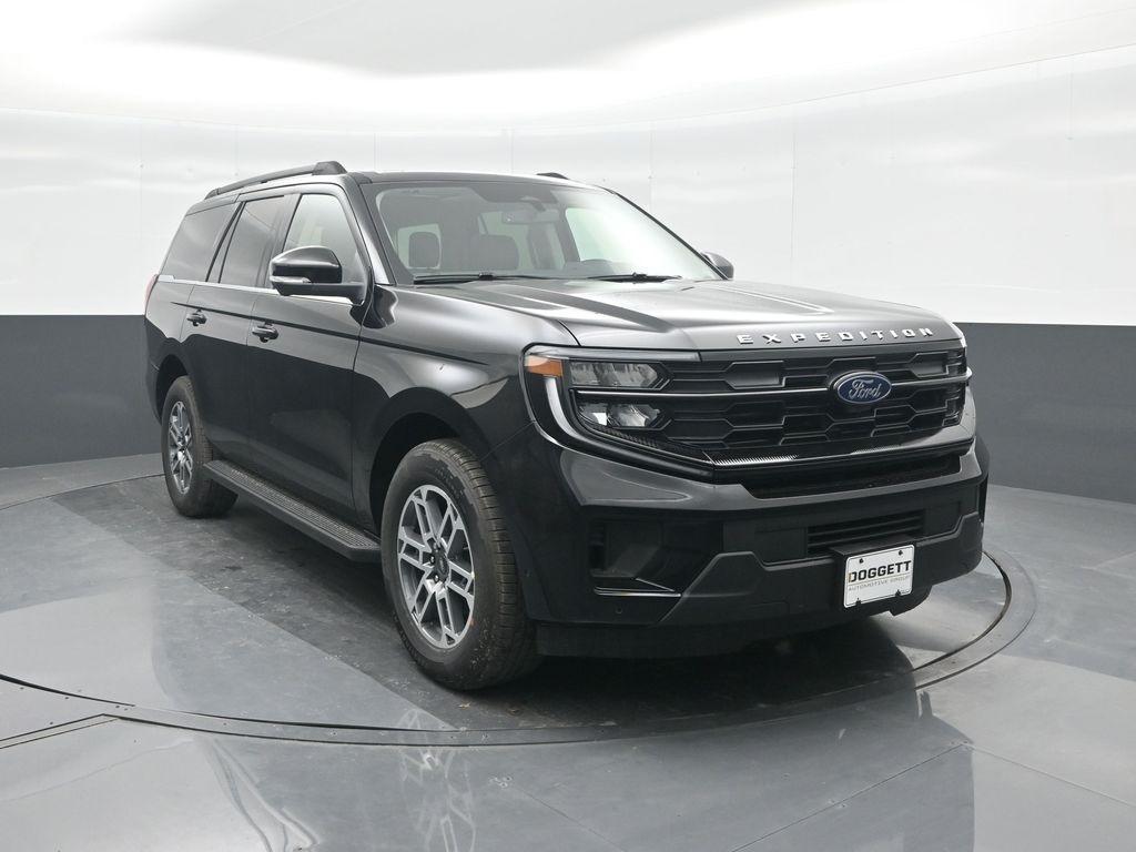 new 2025 Ford Expedition car, priced at $66,076