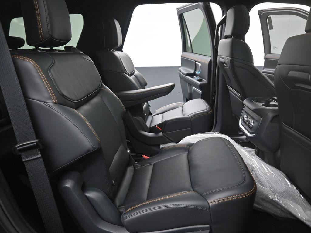new 2025 Ford Expedition car, priced at $79,838