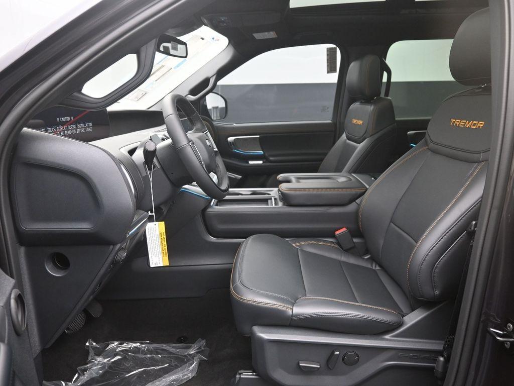 new 2025 Ford Expedition car, priced at $79,838