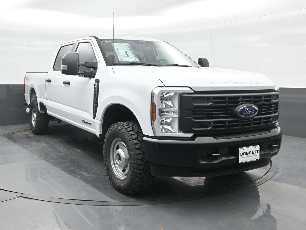 new 2025 Ford F-250 car, priced at $65,670