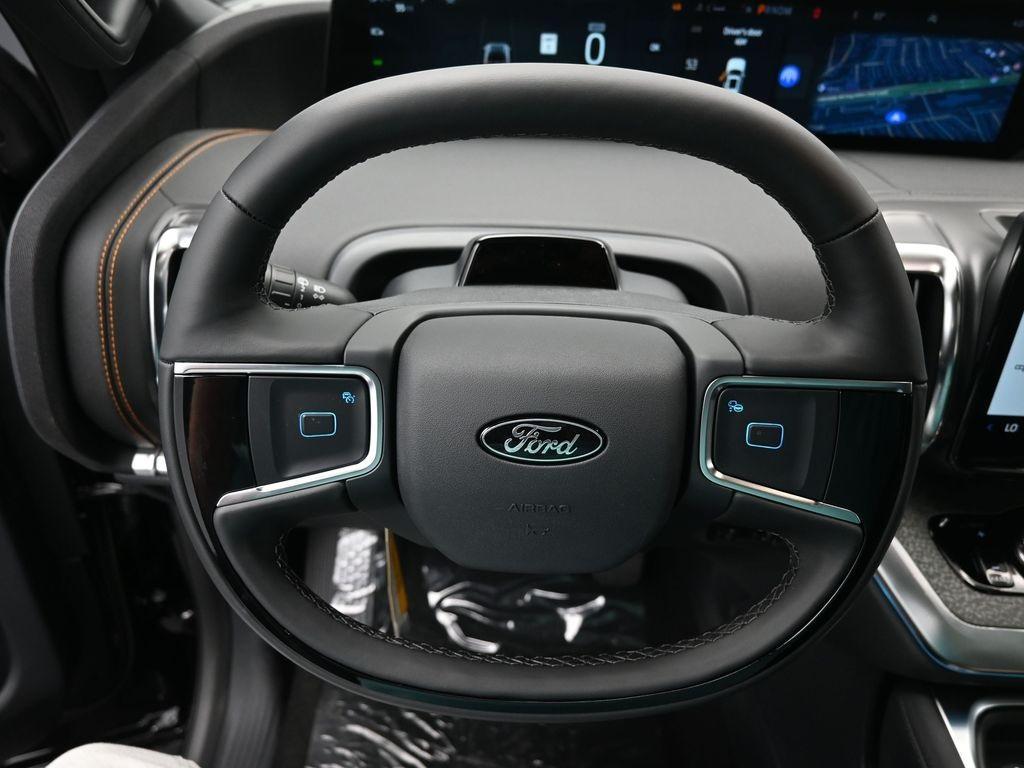 new 2025 Ford Expedition car, priced at $78,363