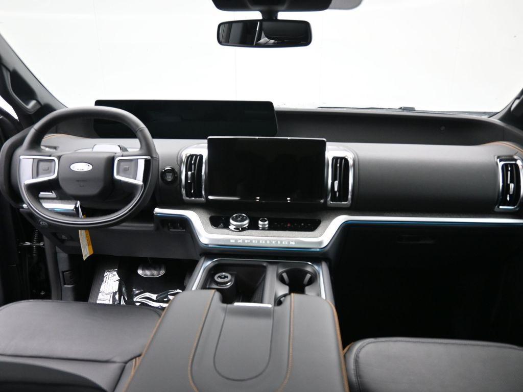 new 2025 Ford Expedition car, priced at $78,363