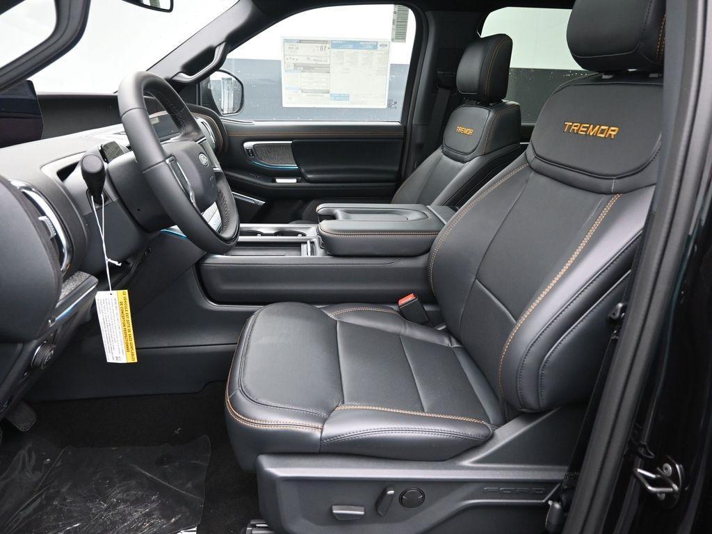 new 2025 Ford Expedition car, priced at $78,363