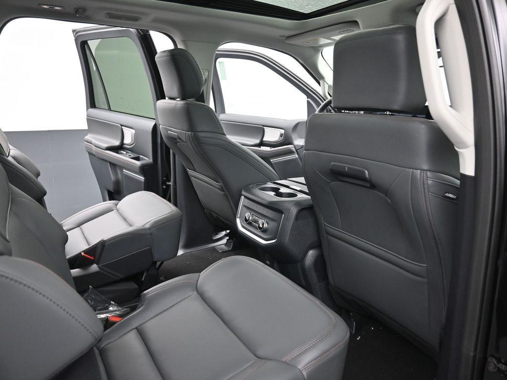 new 2025 Ford Expedition car, priced at $65,326