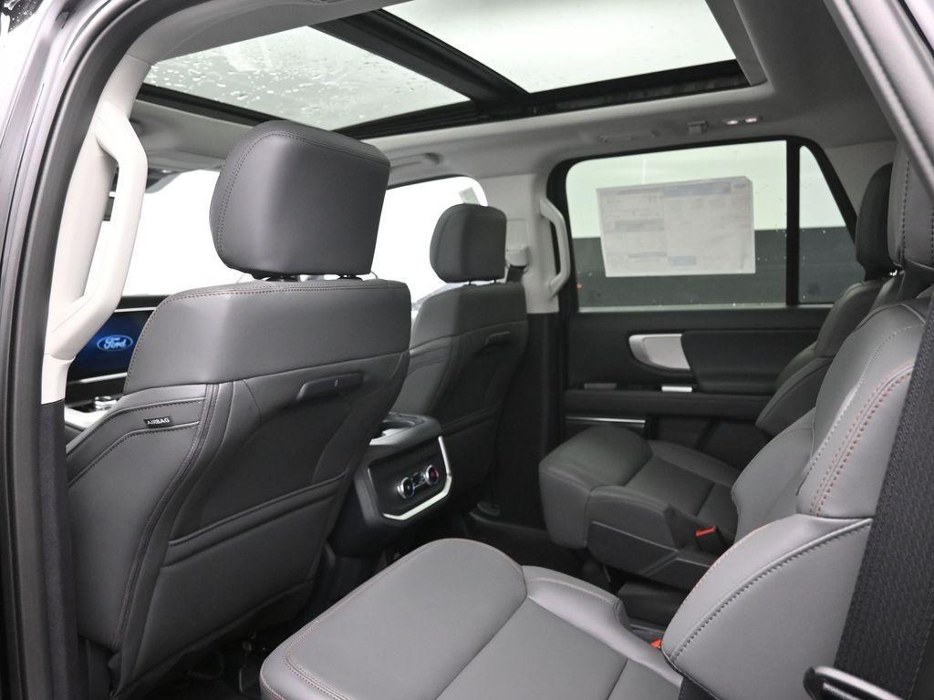 new 2025 Ford Expedition car, priced at $65,326