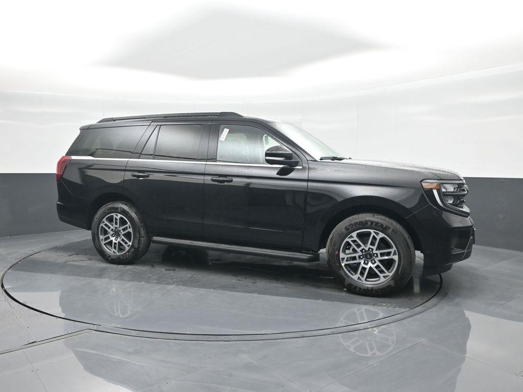 new 2025 Ford Expedition car, priced at $65,326