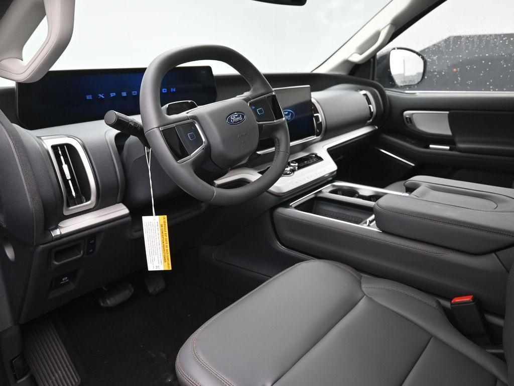 new 2025 Ford Expedition car, priced at $65,326