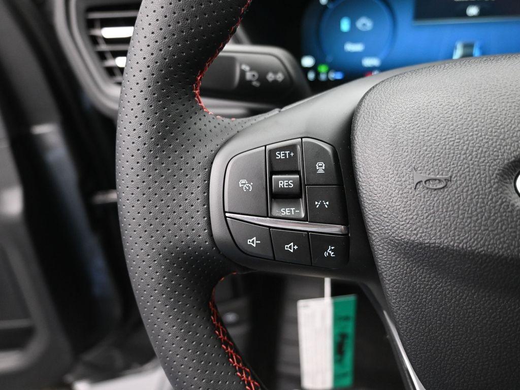new 2025 Ford Escape car, priced at $30,922