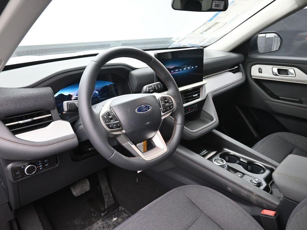 new 2025 Ford Explorer car, priced at $37,208