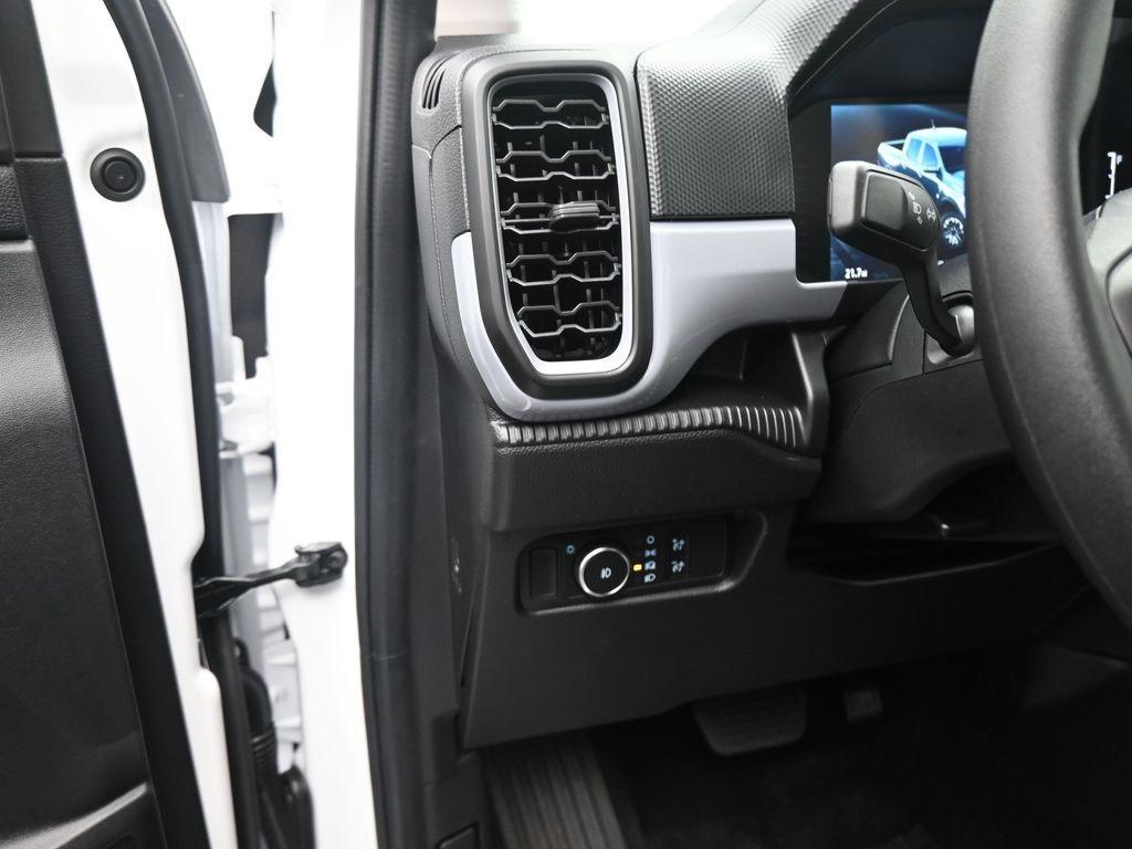 new 2025 Ford Ranger car, priced at $33,776