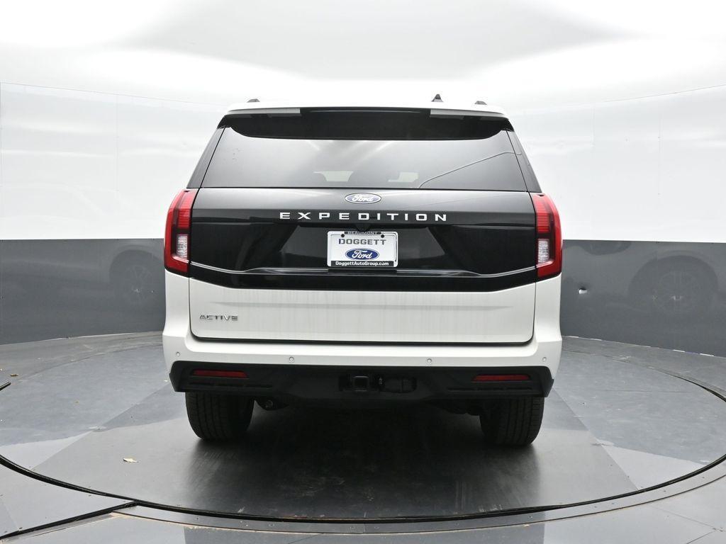 new 2025 Ford Expedition car, priced at $63,635