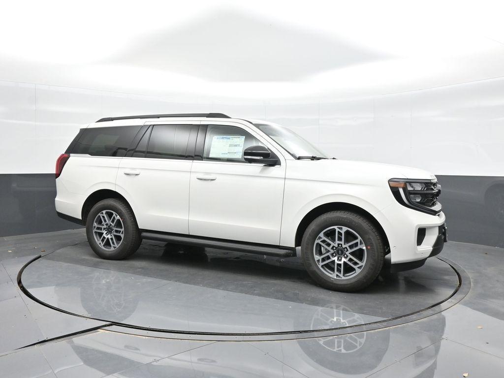 new 2025 Ford Expedition car, priced at $63,635