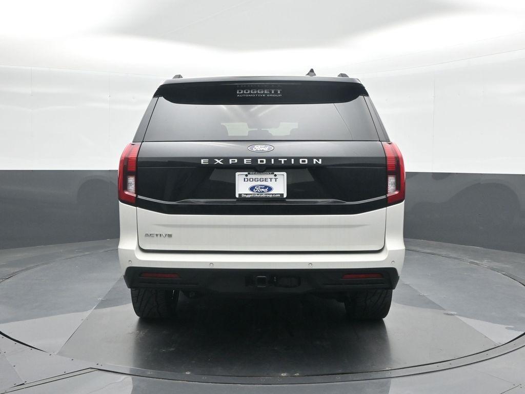 new 2025 Ford Expedition car, priced at $72,960